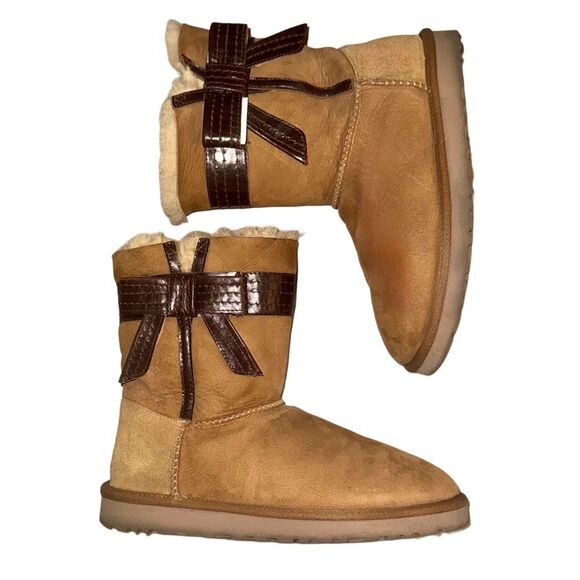 UGG Australia Josette Chestnut Sheepskin Winter Boots Leather Bows Womens Size 9 - Picture 6 of 13